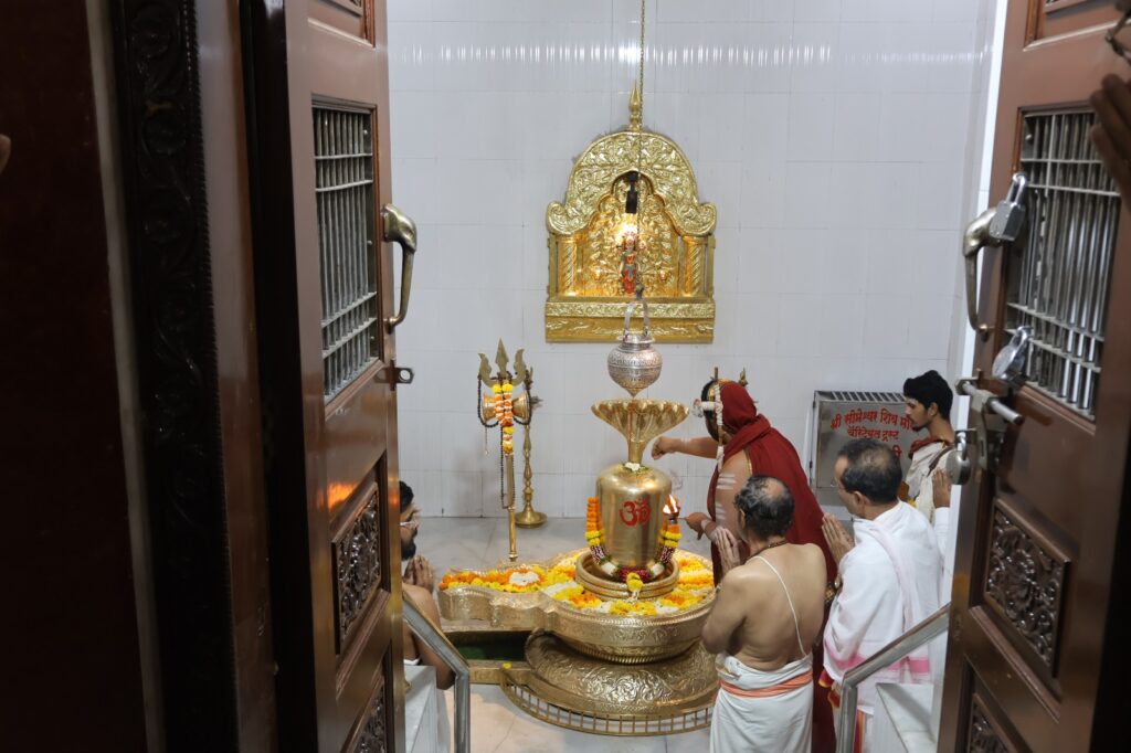 Arrival of swatmanandendra saraswati swami ji 9th March 2025