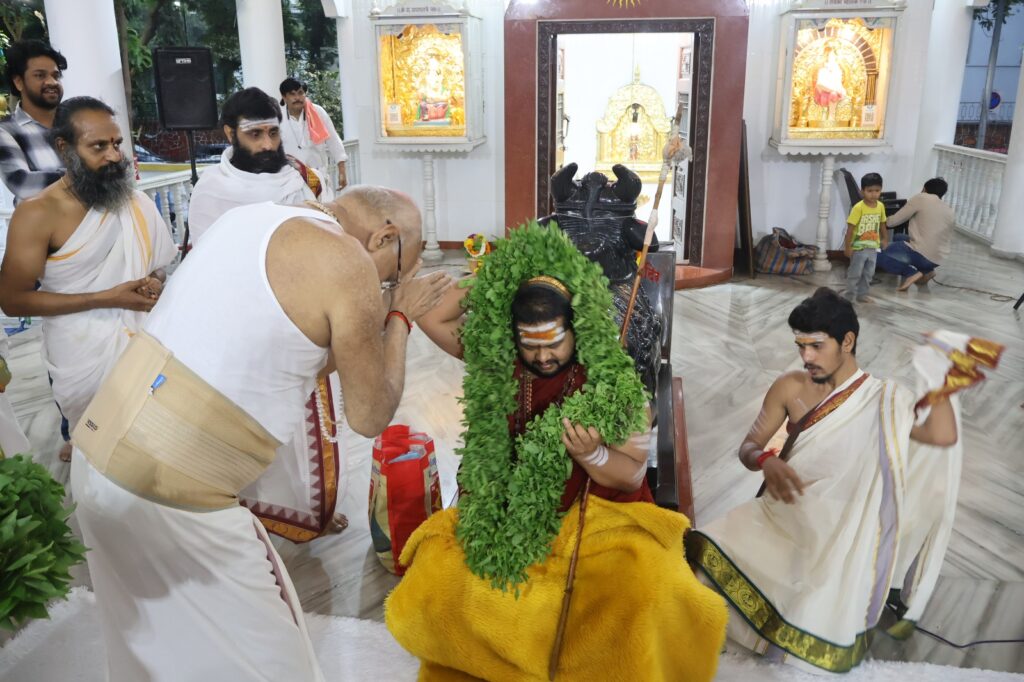 Arrival of swatmanandendra saraswati swami ji 9th March 2025